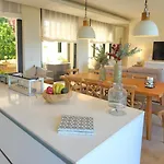 Villa Encinas – Jardín Y Vistas Cerca Del Mar Cuerres