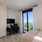 Encinas - Jardin Y Vistas Cerca Del Mar