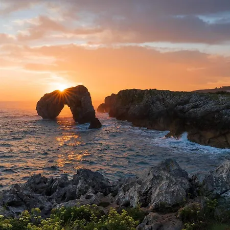 Encinas - Jardin, Playa, Relax En Llanes فيلة Cuerres