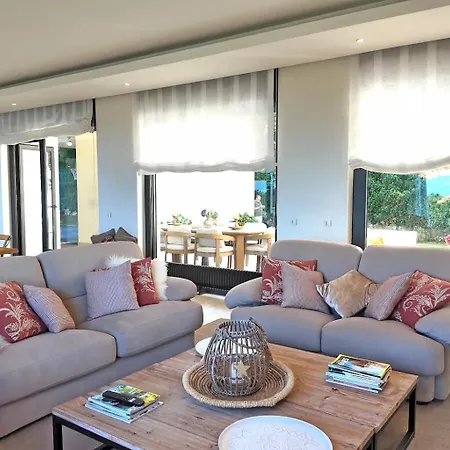 Encinas - Confort Y Estilo En Llanes Куэррес